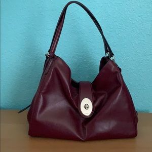 COACH plum-burgundy shoulder bag (large)